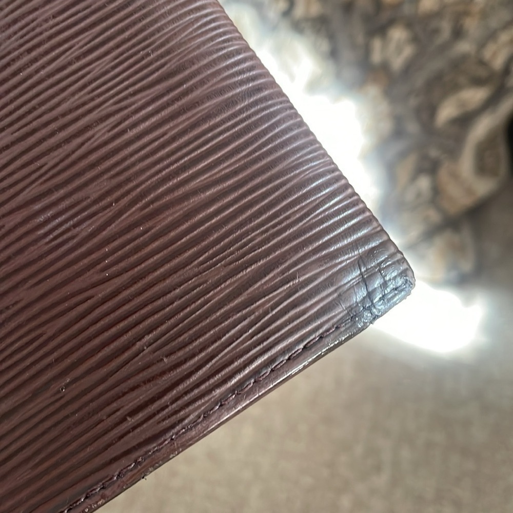 LOUIS VUITTON RARE Epi Leather Porte Cartes Credit Card Holder - Picture 11 of 16